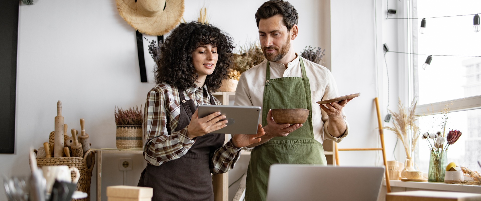 Benefits of CRM for Small Business: Maximising Customer Relationships ...